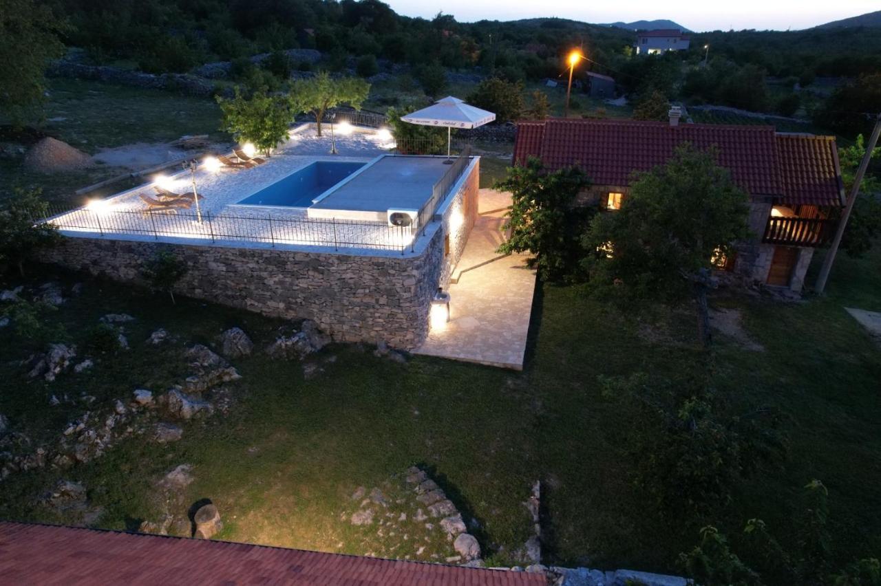 Lecevica Patakun Holiday Home For 5, With Heated Pool מראה חיצוני תמונה