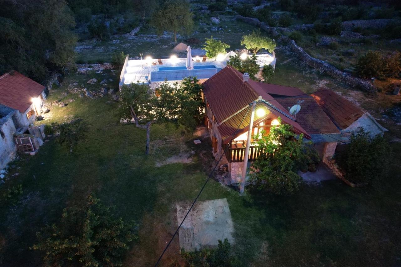 Lecevica Patakun Holiday Home For 5, With Heated Pool מראה חיצוני תמונה